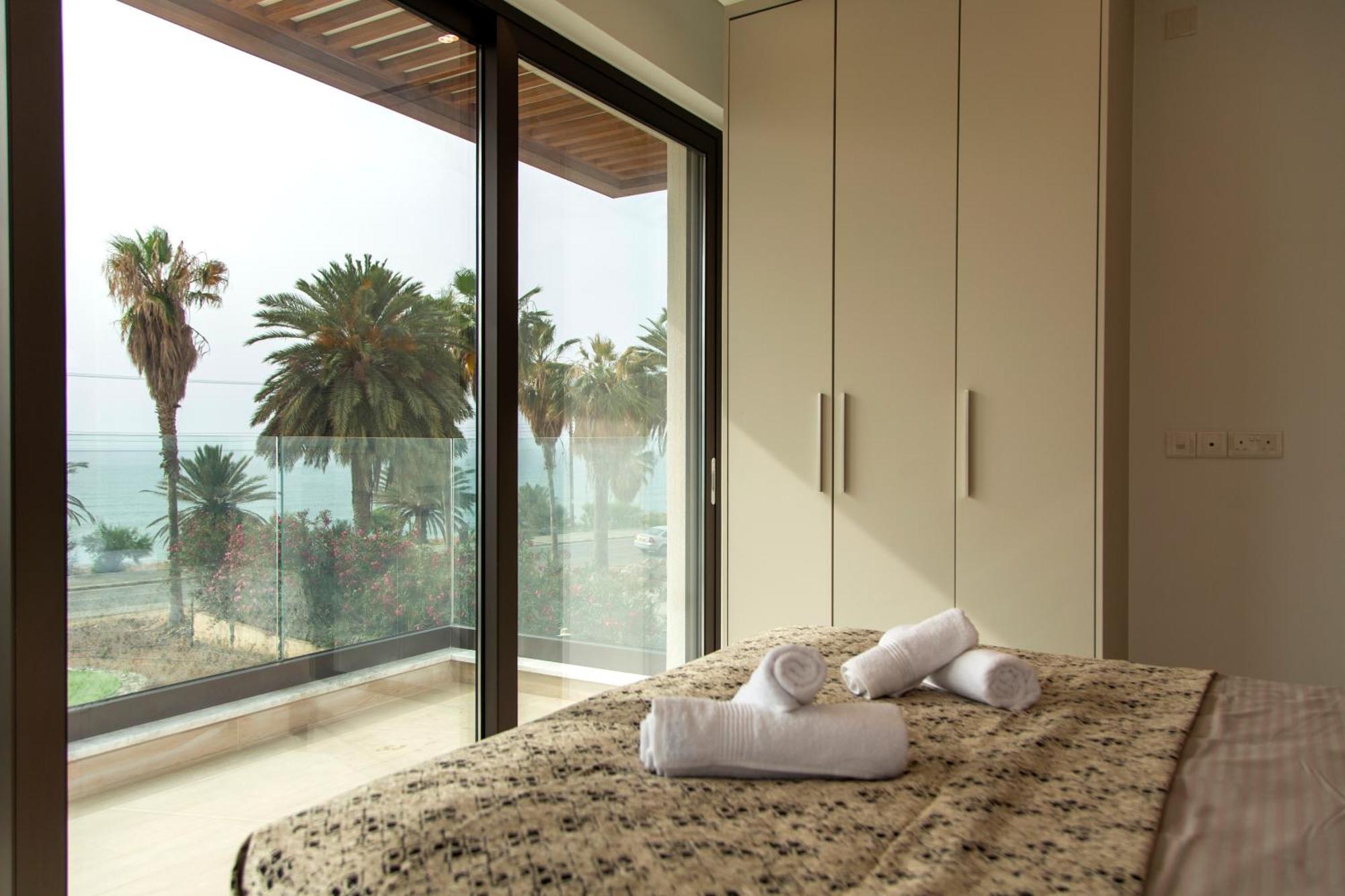 Santa Barbara Seafront Villas W Jacuzzi Pool Paphos Exteriér fotografie