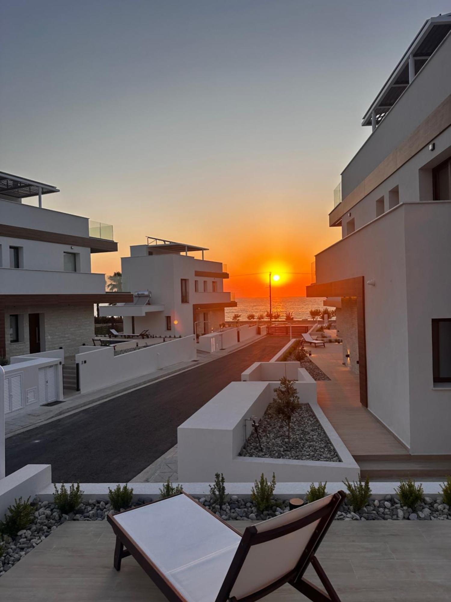 Santa Barbara Seafront Villas W Jacuzzi Pool Paphos Exteriér fotografie